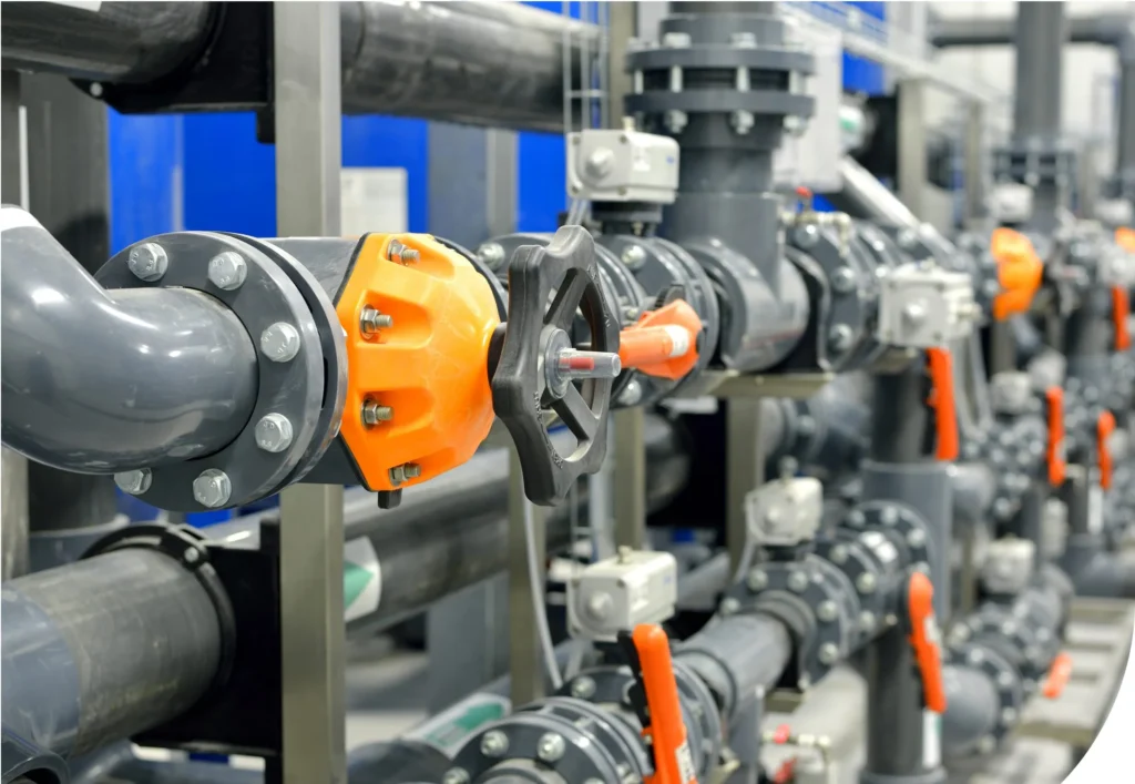 Réseau de tuyauterie thermoplastique industrielle avec vannes
